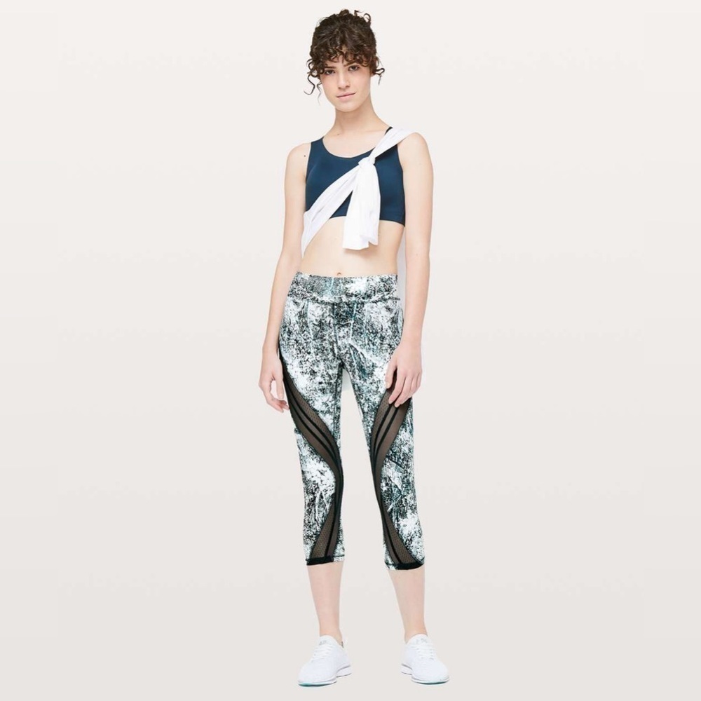 Lululemon Never Still Crop *21"